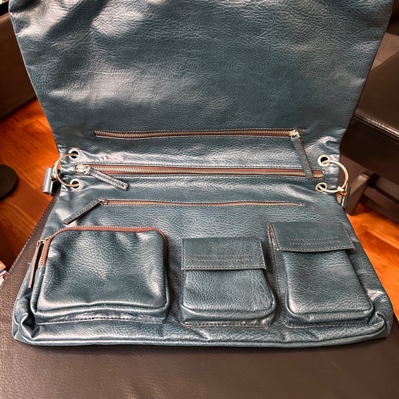 Matt & Nat messenger bag - Picture 6 of 8